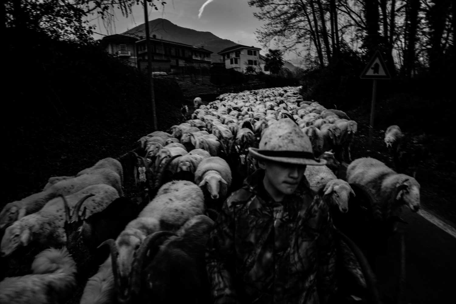 Un mondo accanto reportage